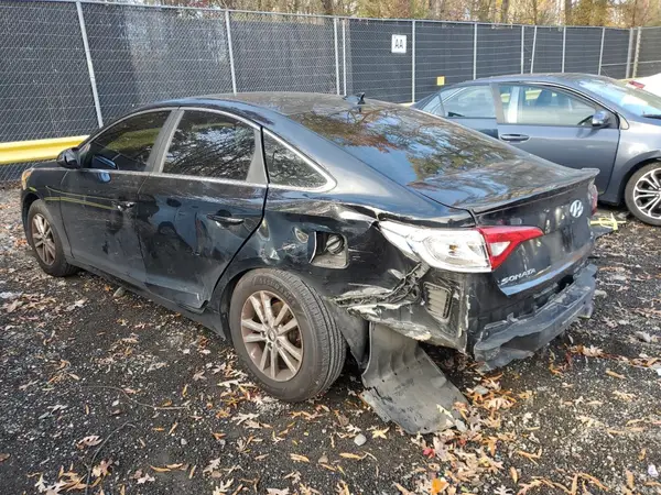 5NPE24AF0HH588006 2017 HYUNDAI SONATA - Image 2
