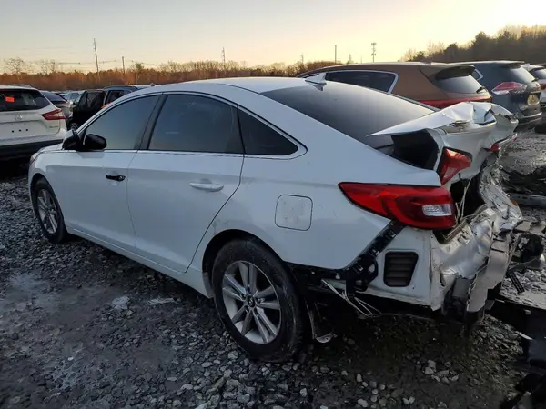 5NPE24AF0HH588345 2017 HYUNDAI SONATA - Image 2