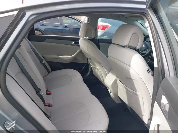 5NPE24AF0HH589320 2017 HYUNDAI SONATA - Image 8