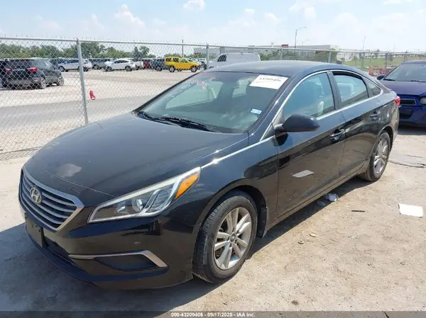 5NPE24AF0HH593710 2017 HYUNDAI SONATA - Image 2