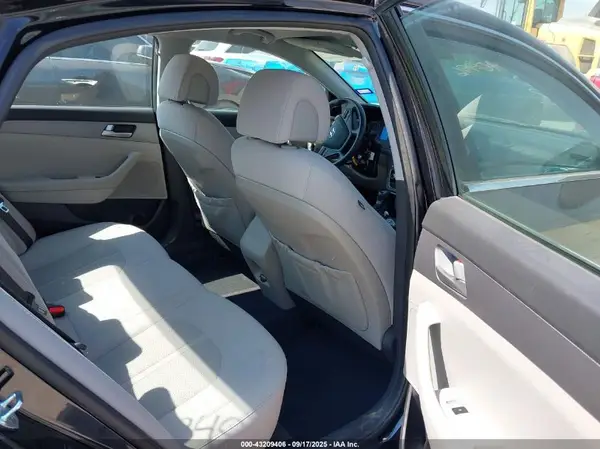 5NPE24AF0HH593710 2017 HYUNDAI SONATA - Image 8