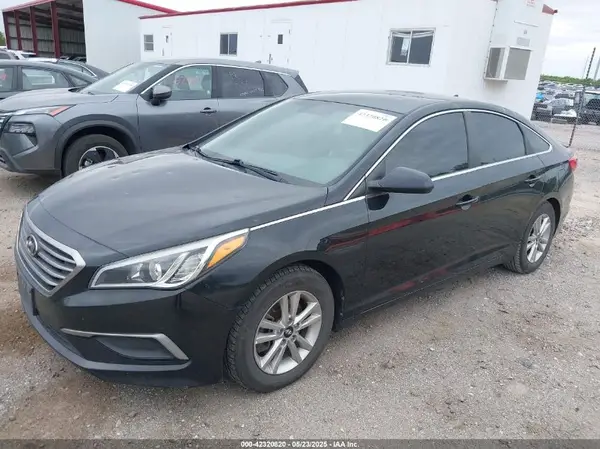 5NPE24AF0HH595392 2017 HYUNDAI SONATA - Image 2