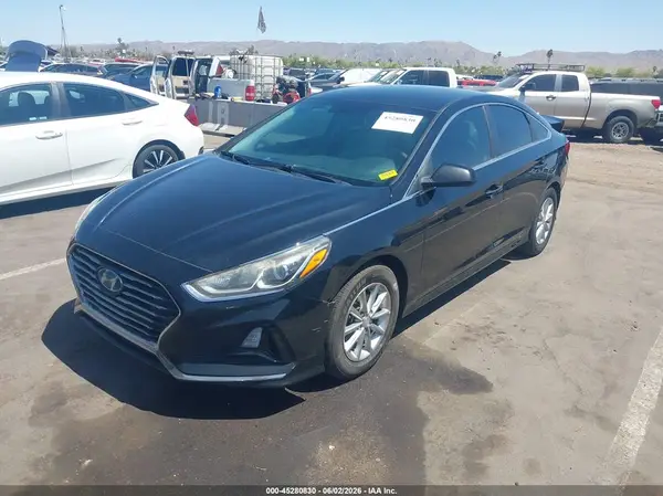 5NPE24AF0JH598279 2018 HYUNDAI SONATA - Image 2