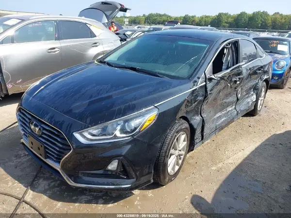 5NPE24AF0JH598542 2018 HYUNDAI SONATA - Image 2