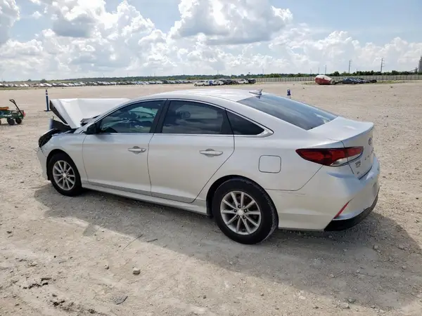 5NPE24AF0JH599108 2018 HYUNDAI SONATA - Image 2