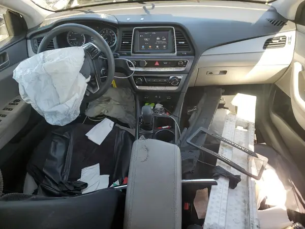 5NPE24AF0JH599352 2018 HYUNDAI SONATA - Image 8