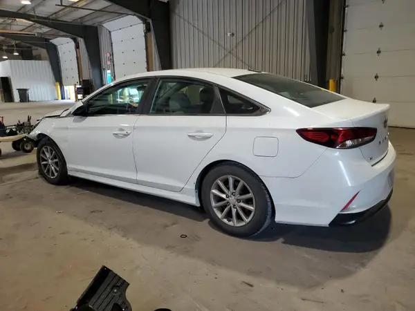 5NPE24AF0JH606557 2018 HYUNDAI SONATA - Image 2