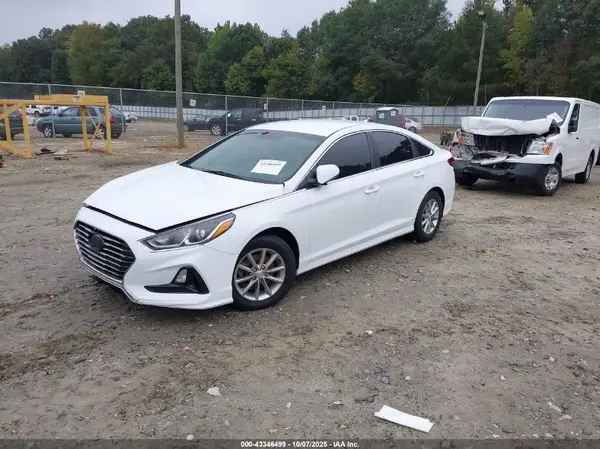 5NPE24AF0JH609345 2018 HYUNDAI SONATA - Image 2