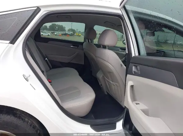 5NPE24AF0JH609345 2018 HYUNDAI SONATA - Image 8
