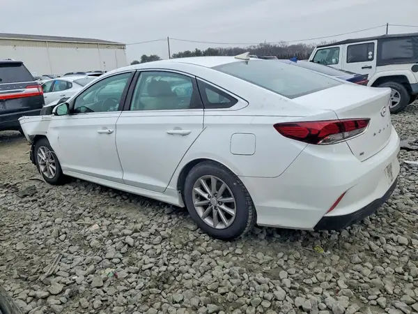 5NPE24AF0JH613749 2018 HYUNDAI SONATA - Image 2