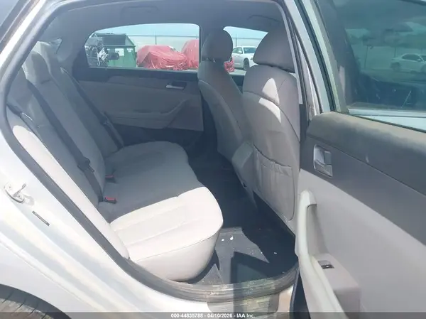 5NPE24AF0JH614447 2018 HYUNDAI SONATA - Image 8