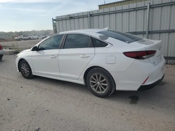 5NPE24AF0JH623861 2018 HYUNDAI SONATA - Image 2