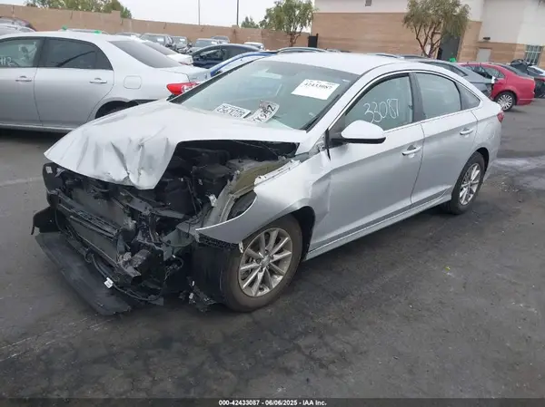 5NPE24AF0JH629319 2018 HYUNDAI SONATA - Image 2