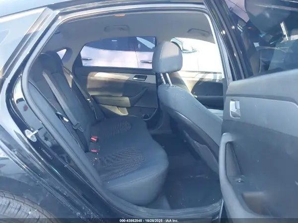 5NPE24AF0JH630938 2018 HYUNDAI SONATA - Image 8