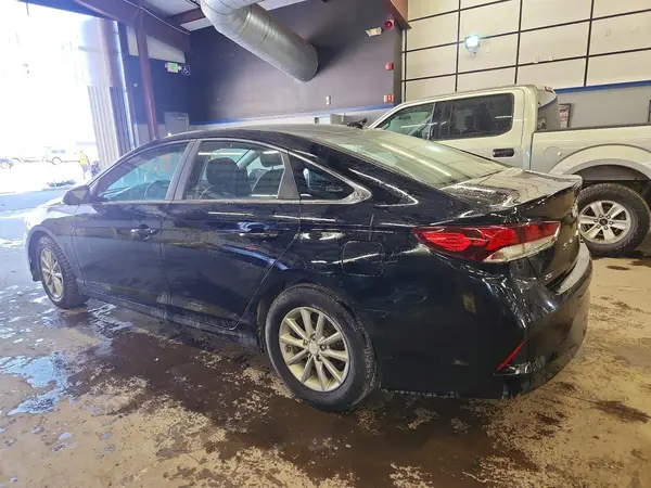 5NPE24AF0JH647691 2018 HYUNDAI SONATA - Image 2