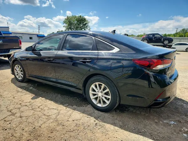 5NPE24AF0JH653023 2018 HYUNDAI SONATA - Image 2