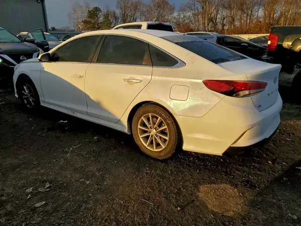 5NPE24AF0JH660182 2018 HYUNDAI SONATA - Image 2