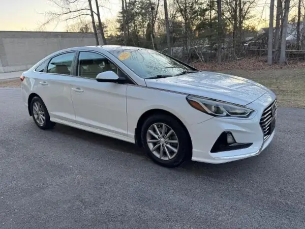 5NPE24AF0JH665480 2018 HYUNDAI SONATA - Image 1