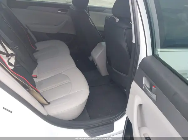 5NPE24AF0JH667780 2018 HYUNDAI SONATA - Image 8
