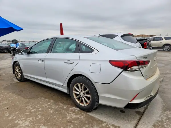 5NPE24AF0JH668816 2018 HYUNDAI SONATA - Image 2