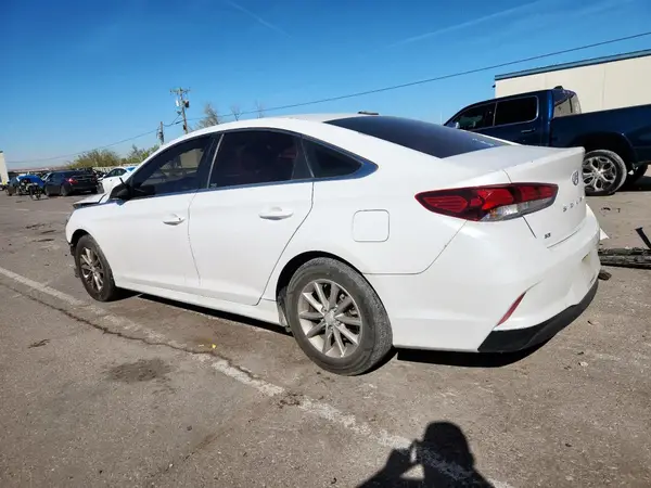 5NPE24AF0JH669223 2018 HYUNDAI SONATA - Image 2