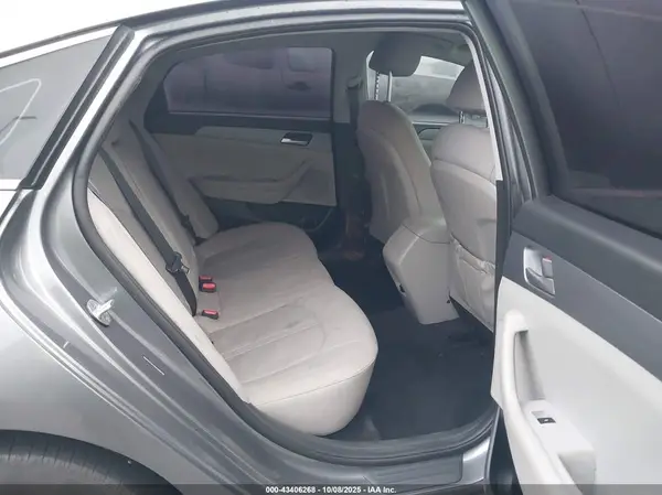 5NPE24AF0JH677211 2018 HYUNDAI SONATA - Image 8