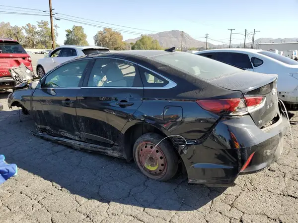 5NPE24AF0JH677984 2018 HYUNDAI SONATA - Image 2