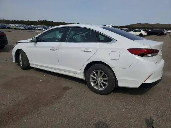 5NPE24AF0JH678830 2018 HYUNDAI SONATA - Image 2
