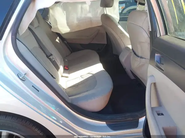 5NPE24AF0JH679248 2018 HYUNDAI SONATA - Image 8