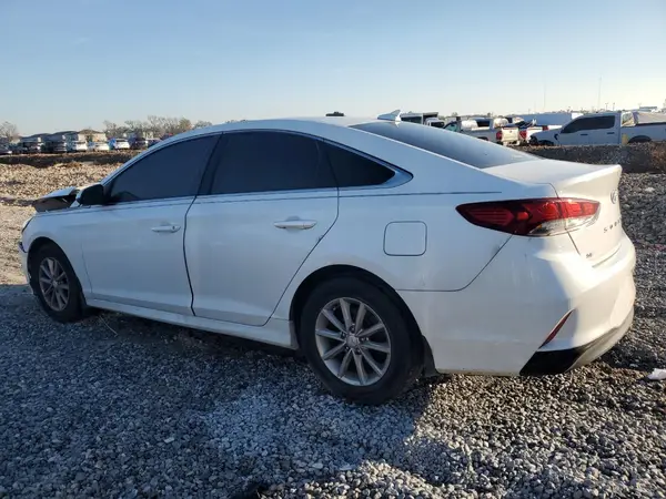 5NPE24AF0JH681775 2018 HYUNDAI SONATA - Image 2