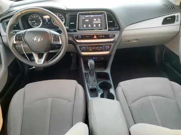 5NPE24AF0JH684689 2018 HYUNDAI SONATA - Image 8