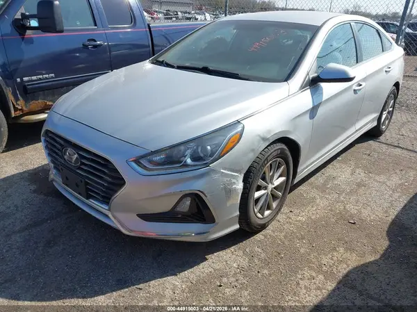 5NPE24AF0JH685096 2018 HYUNDAI SONATA - Image 2