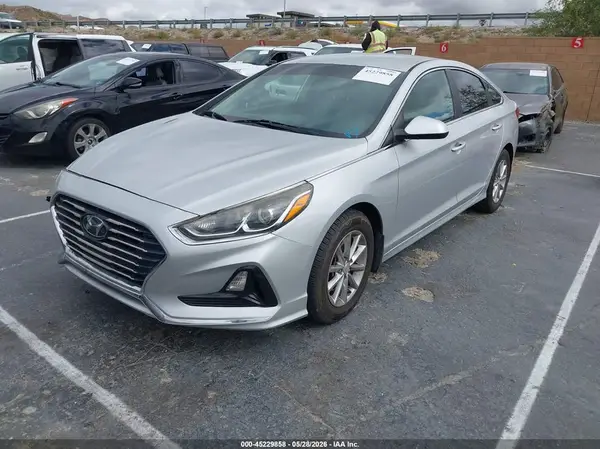 5NPE24AF0JH685289 2018 HYUNDAI SONATA - Image 2