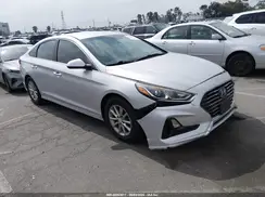 5NPE24AF0JH689844 2018 HYUNDAI SONATA