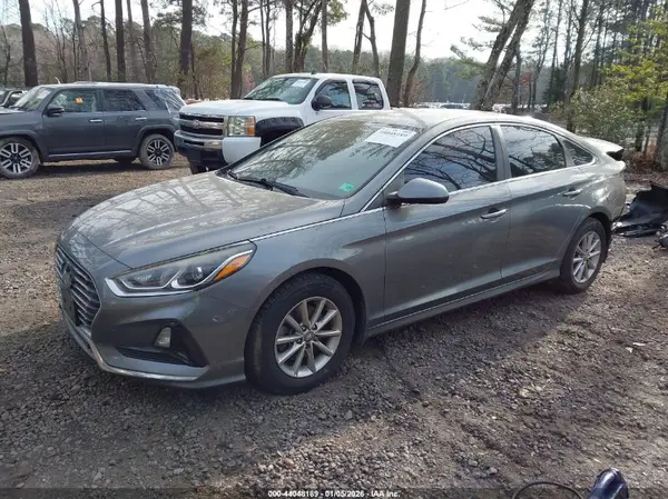 5NPE24AF0JH696924 2018 HYUNDAI SONATA - Image 2