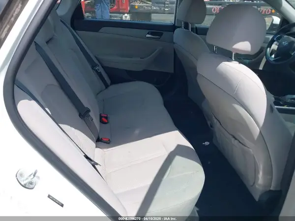 5NPE24AF0JH697829 2018 HYUNDAI SONATA - Image 8