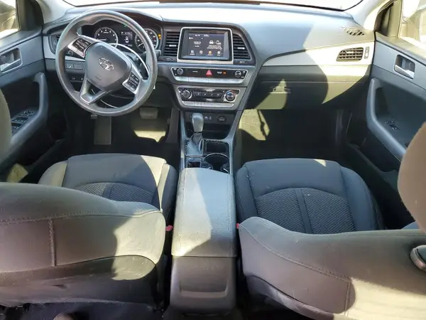 5NPE24AF0JH700776 2018 HYUNDAI SONATA - Image 8