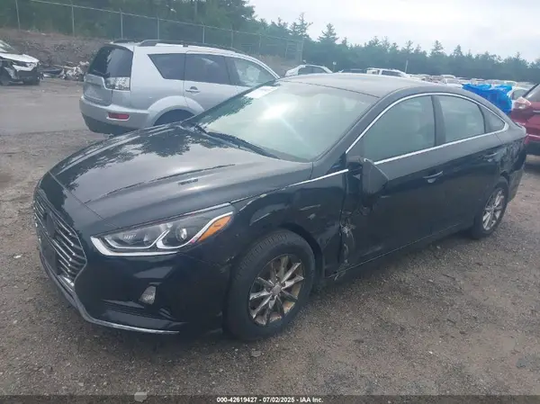 5NPE24AF0JH702298 2018 HYUNDAI SONATA - Image 2