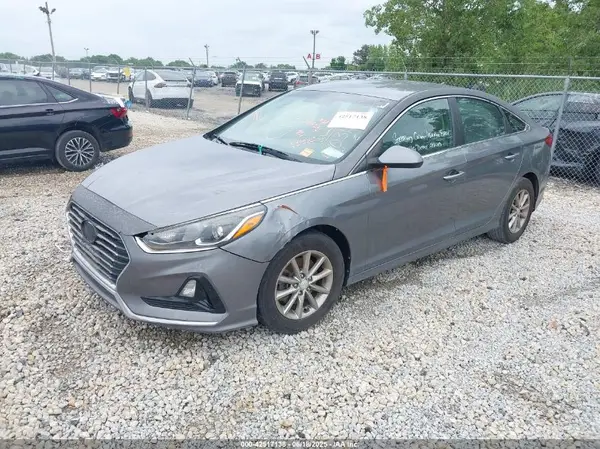 5NPE24AF0JH703127 2018 HYUNDAI SONATA - Image 2