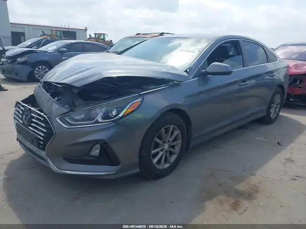 5NPE24AF0JH705315 2018 HYUNDAI SONATA - Image 2