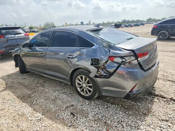 5NPE24AF0JH715567 2018 HYUNDAI SONATA - Image 2