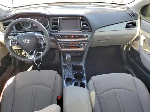 5NPE24AF0JH718825 2018 HYUNDAI SONATA - Image 8