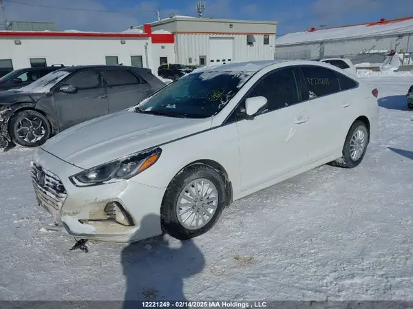 5NPE24AF0JH721594 2018 HYUNDAI SONATA - Image 2