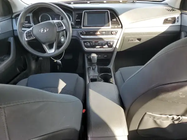 5NPE24AF0JH723877 2018 HYUNDAI SONATA - Image 8
