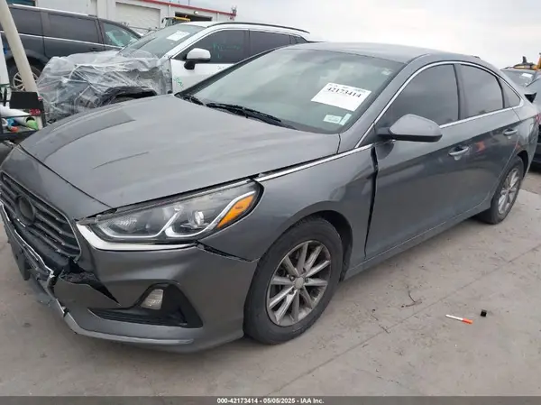 5NPE24AF0JH725399 2018 HYUNDAI SONATA - Image 2