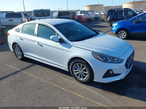 5NPE24AF0JH726679 2018 HYUNDAI SONATA - Image 1