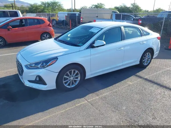 5NPE24AF0JH726679 2018 HYUNDAI SONATA - Image 2