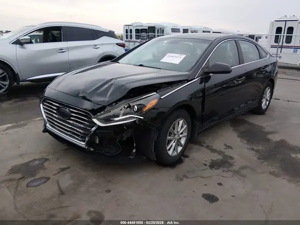 5NPE24AF0KH735304 2019 HYUNDAI SONATA - Image 2