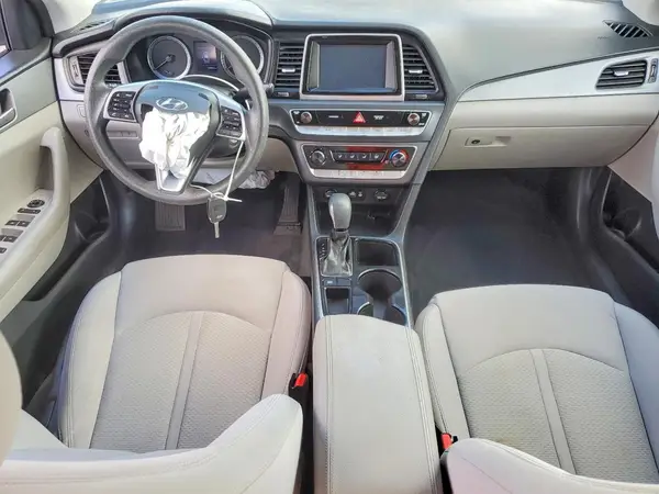 5NPE24AF0KH735318 2019 HYUNDAI SONATA - Image 8