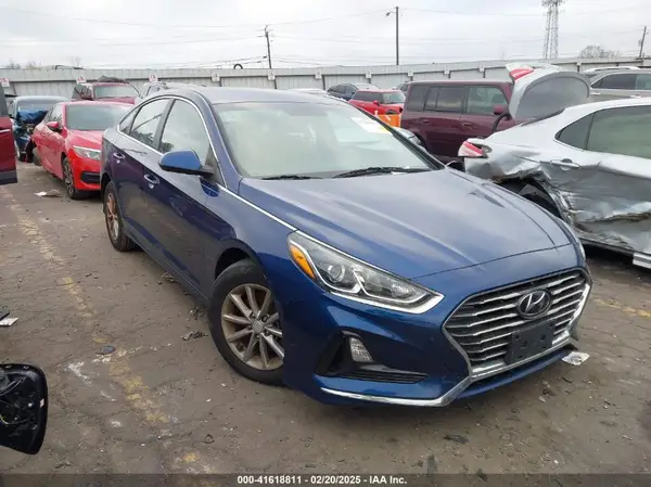 5NPE24AF0KH737313 2019 HYUNDAI SONATA - Image 1